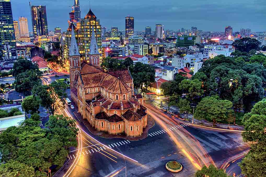 TRAFFIC JAM IN HO CHI MINH CITY