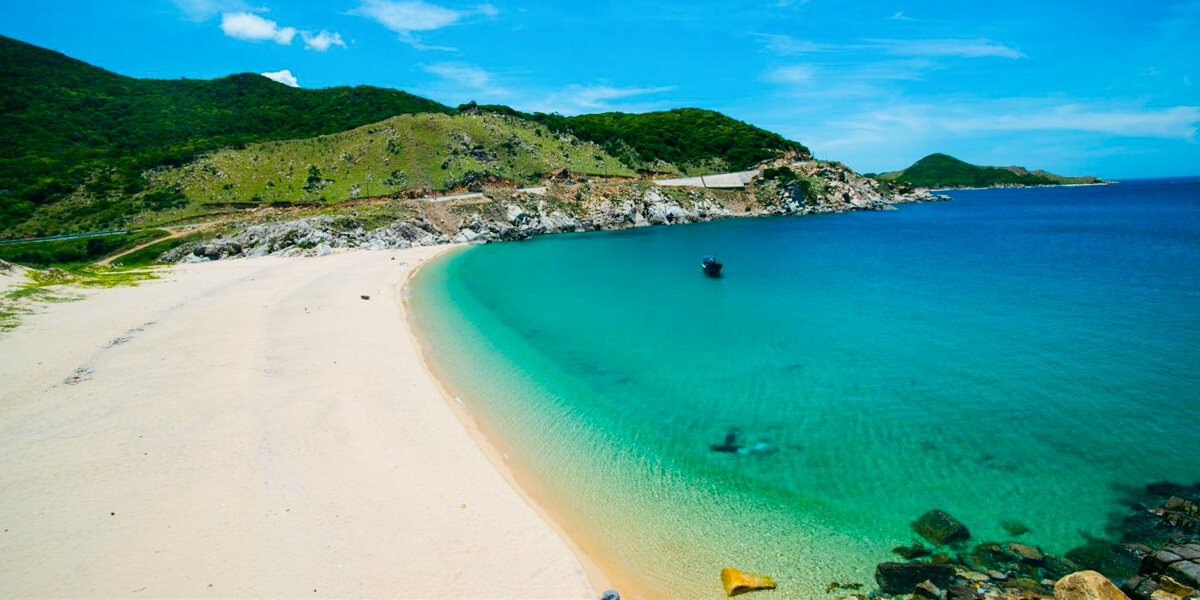 CA NA BEACH – THE BEST BEAUTIFUL BEACH IN THE SOUTH OF VIETNAM